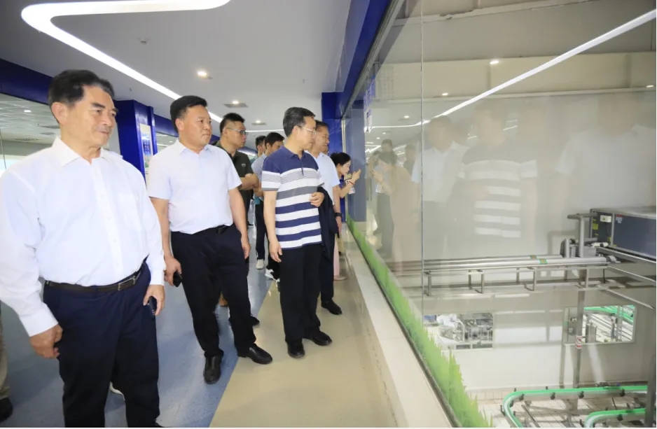 玩球通(中国)一站式服务平台丨中国人民大学河南校友会莅临玩球通(中国)一站式服务平台参观座谈