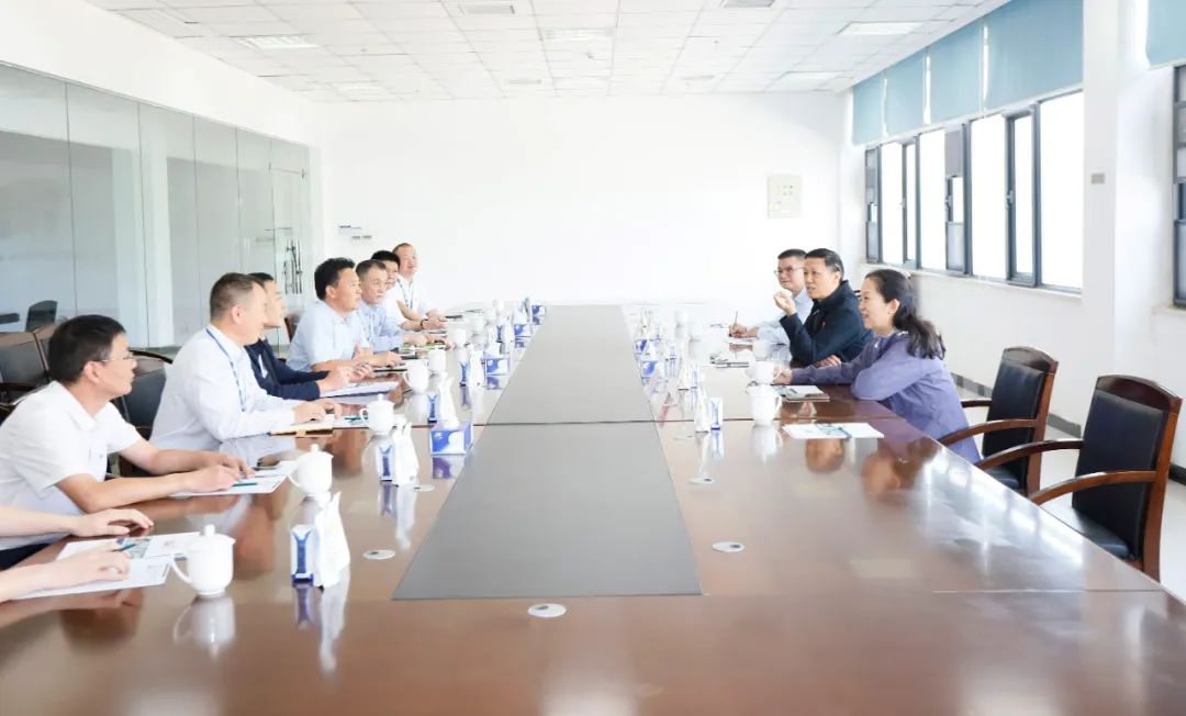 快乐过“双节”，安全不放假｜河南农投集团党委书记、董事长李晓寰一行莅临玩球通(中国)一站式服务平台乳业集团开展“双节”安全生产大检查活动并慰问一线职工、