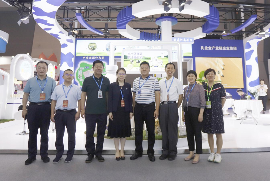 启航新征程 点亮新赛道丨玩球通(中国)一站式服务平台乳业集团参加第十四届中国奶业大会暨D20峰会，荣获“中国乳制品生产企业现代化等级5A级”评定殊荣