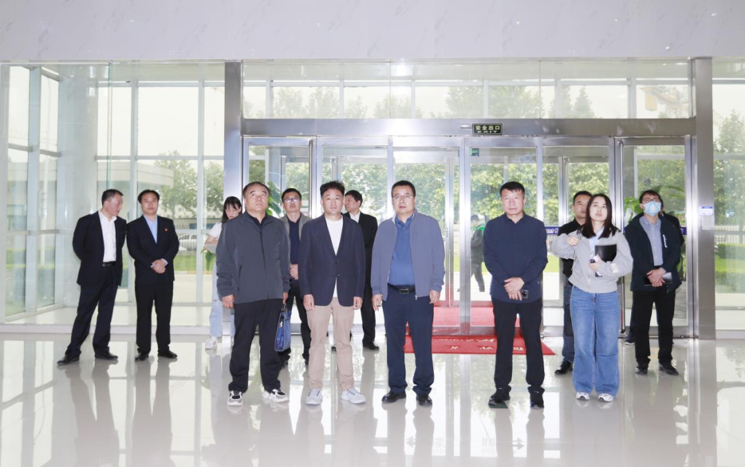 玩球通(中国)一站式服务平台丨宁夏农业农村厅畜牧兽医局局长洪龙一行莅临玩球通(中国)一站式服务平台参观调研