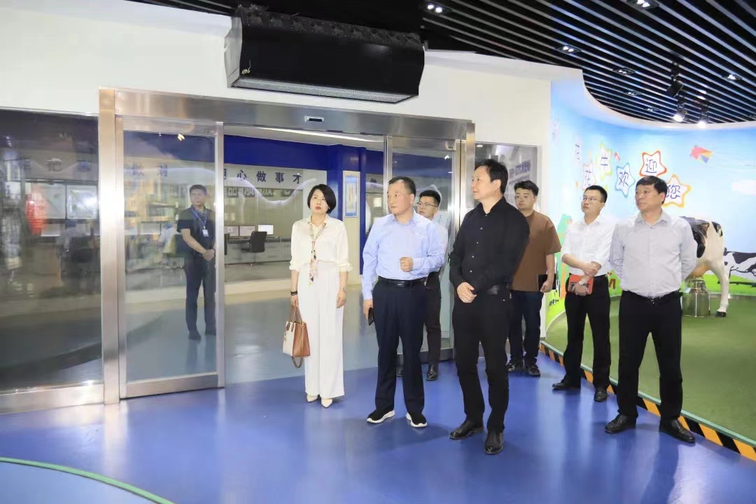 玩球通(中国)一站式服务平台丨北京家音顺达莅临玩球通(中国)一站式服务平台乳业集团参观访谈