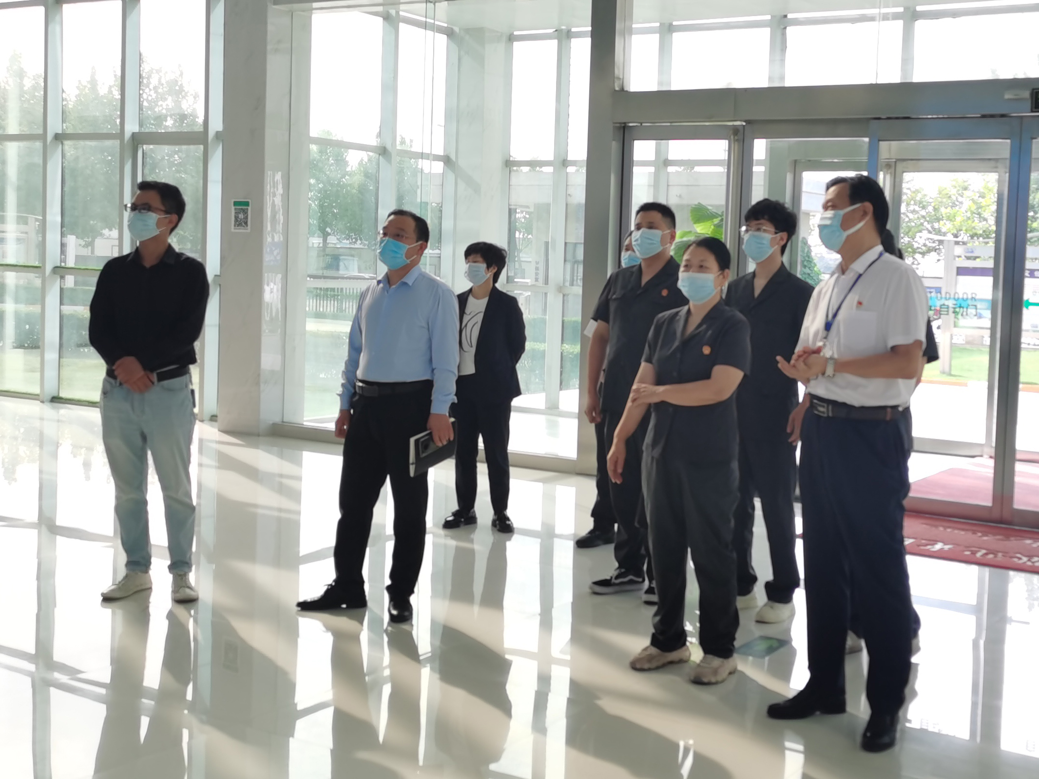 玩球通(中国)一站式服务平台 | 郑州市管城区法院知产审判服务企业座谈会在玩球通(中国)一站式服务平台乳业集团召开