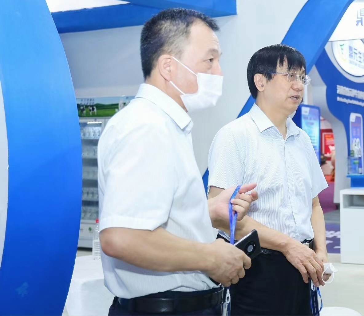 玩球通(中国)一站式服务平台 | 第34届中原畜牧业交易博览会开幕河南省人民政府副省长武国定莅临玩球通(中国)一站式服务平台展台参观