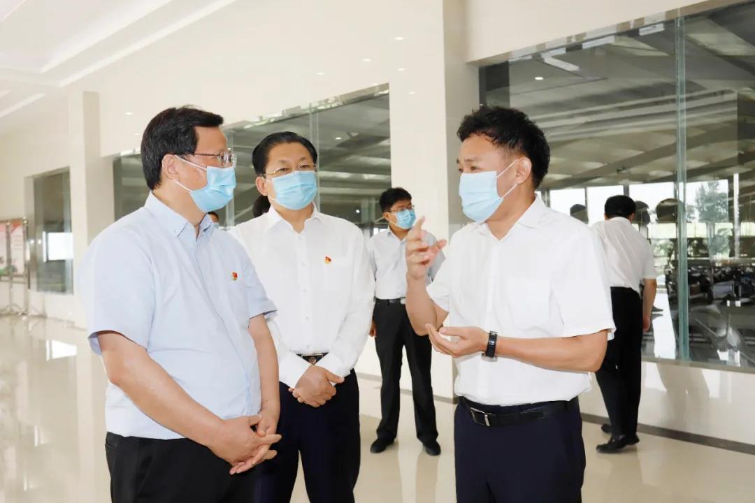 快讯 | 河南省委常委、省纪委书记、省监委主任任正晓莅临玩球通(中国)一站式服务平台乳业集团新蔡瑞亚牧场调研