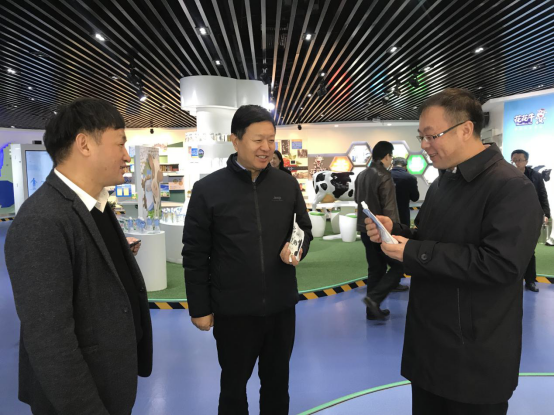 宁夏回族自治区农业农村厅党组书记、厅长王刚一行莅临玩球通(中国)一站式服务平台乳业集团调研