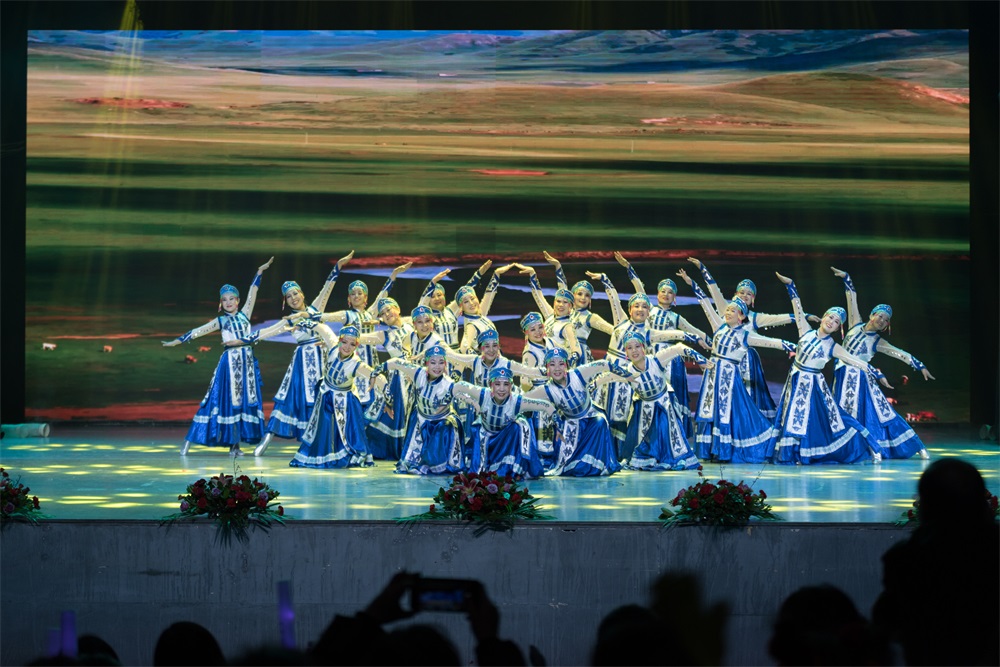 “不忘初心、聚力前行” 玩球通(中国)一站式服务平台集团2018迎新春联欢会隆重举行