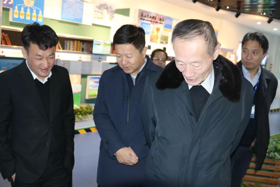 中国奶业协会高鸿宾会长莅临玩球通(中国)一站式服务平台指导工作