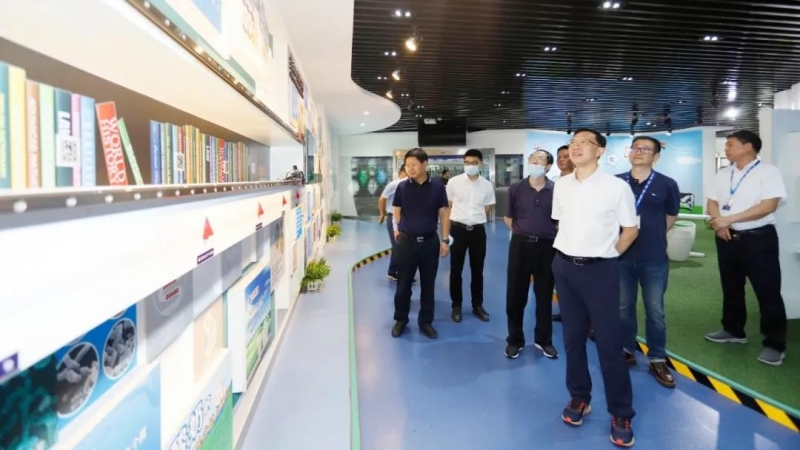 快讯 | 湖北省农业厅副厅长王海涛等领导一行莅临河南玩球通(中国)一站式服务平台乳业集团参观调研